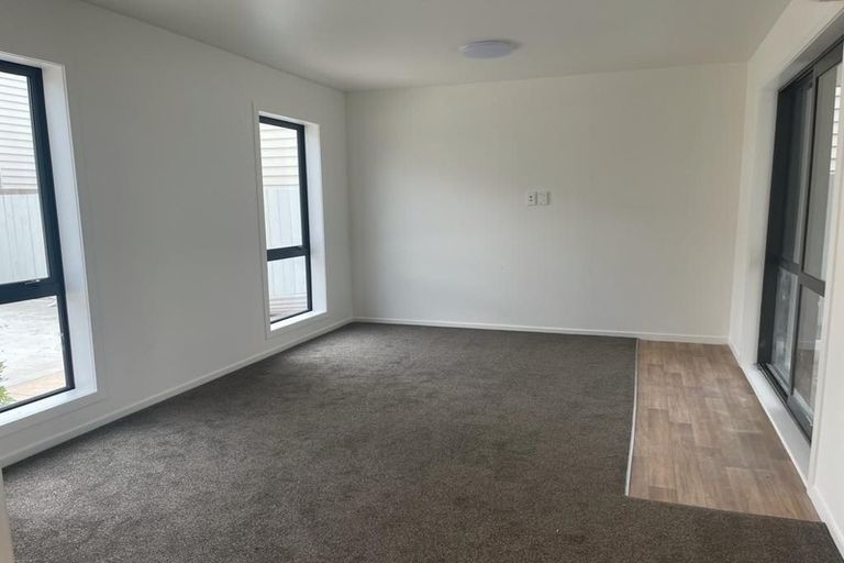 Photo of property in 4/50 Manuroa Road, Takanini, 2112