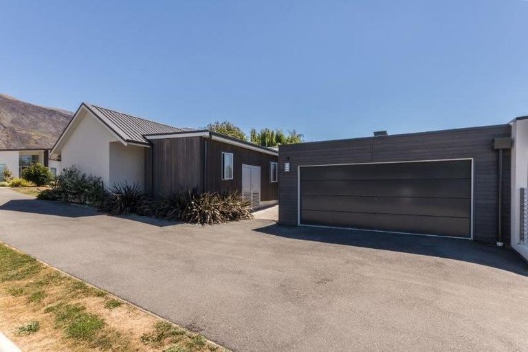 Photo of property in 19a Old Station Avenue, Wanaka, 9305
