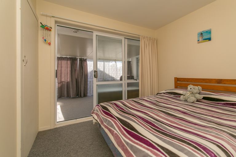 Photo of property in 41 Rowan Avenue, Aranui, Christchurch, 8061