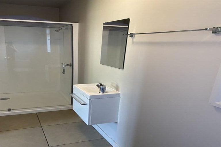 Photo of property in 12 Auburn Avenue, Upper Riccarton, Christchurch, 8041