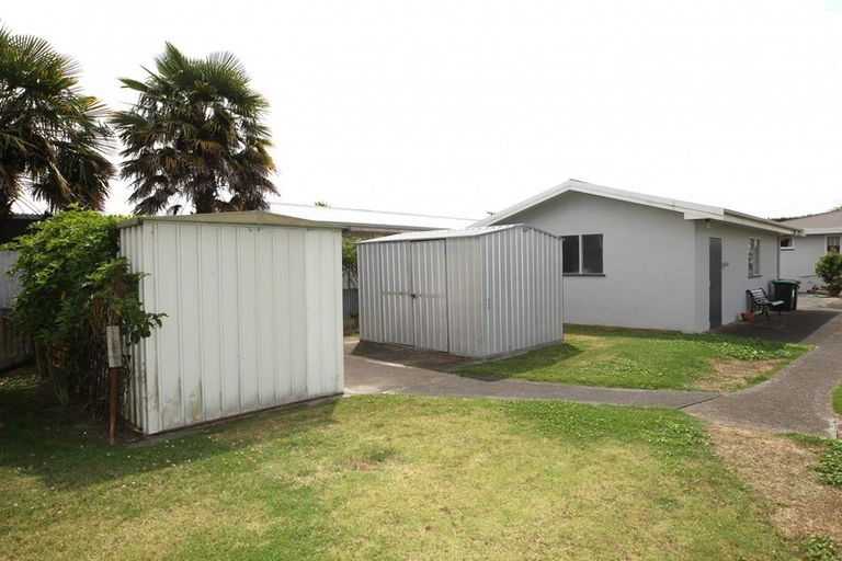 Photo of property in 90 Ferry Road, Clive, 4102