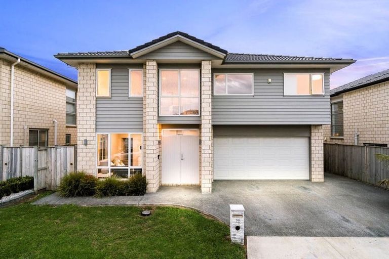 Photo of property in 22 Ballindrait Drive, Flat Bush, Auckland, 2019