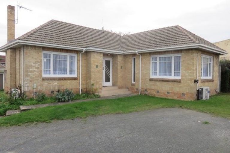 Photo of property in 241 Cambridge Road, Hillcrest, Hamilton, 3216