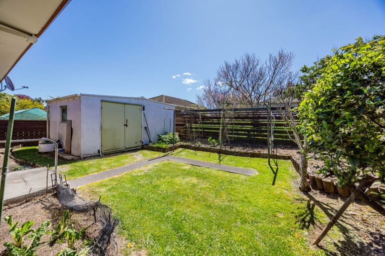 Photo of property in 2/29 Trentham Road, Papakura, 2110