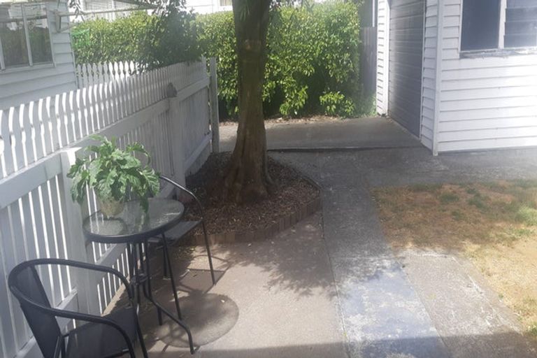 Photo of property in 390-392 Jackson Street, Petone, Lower Hutt, 5012