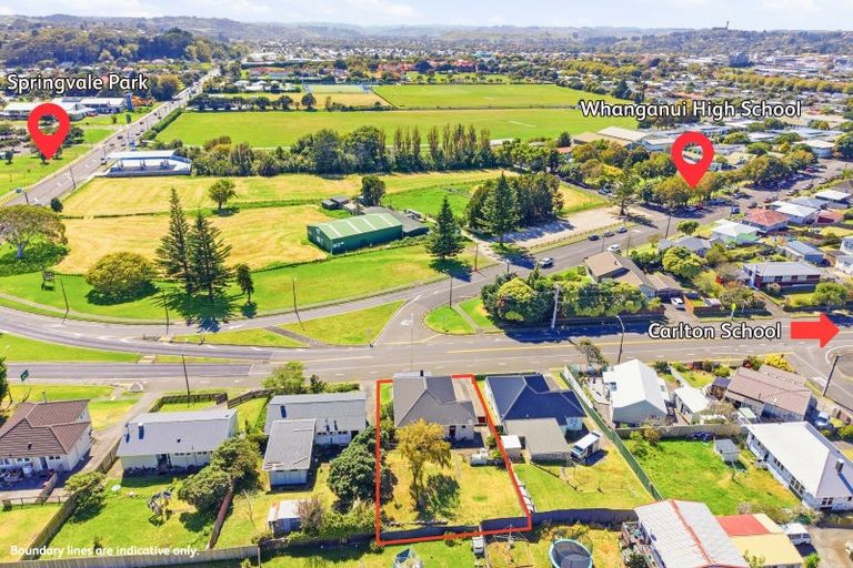 Photo of property in 111 Carlton Avenue, Tawhero, Whanganui, 4501