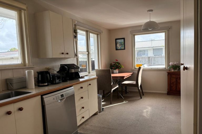 Photo of property in 29 Mortlake Street, Islington, Christchurch, 8042