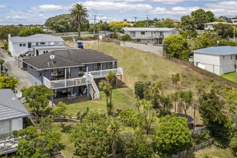 Photo of property in 2/7 Arran Road, Browns Bay, Auckland, 0630