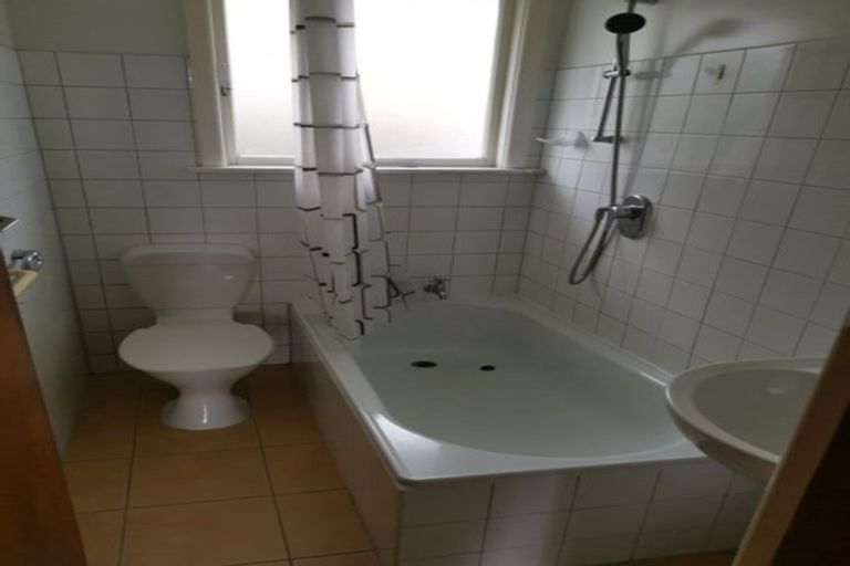 Photo of property in 2/493 Barbadoes Street, Edgeware, Christchurch, 8013