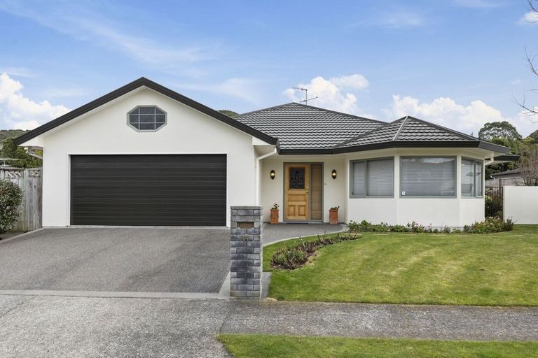 Photo of property in 44 Mary Huse Grove, Manor Park, Lower Hutt, 5019