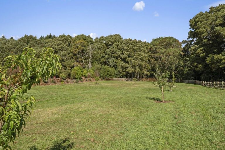 Photo of property in 12 Lancewood Way, Kinloch, Taupo, 3377