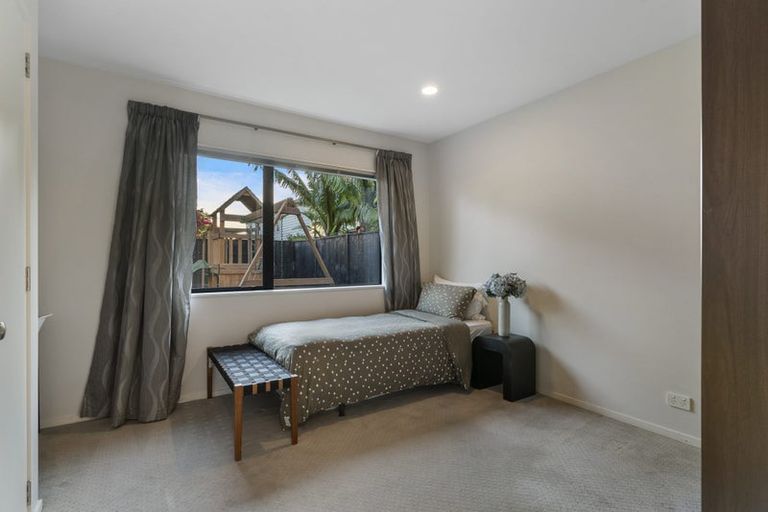 Photo of property in 16 Springcrest Drive, Karaka, Papakura, 2113