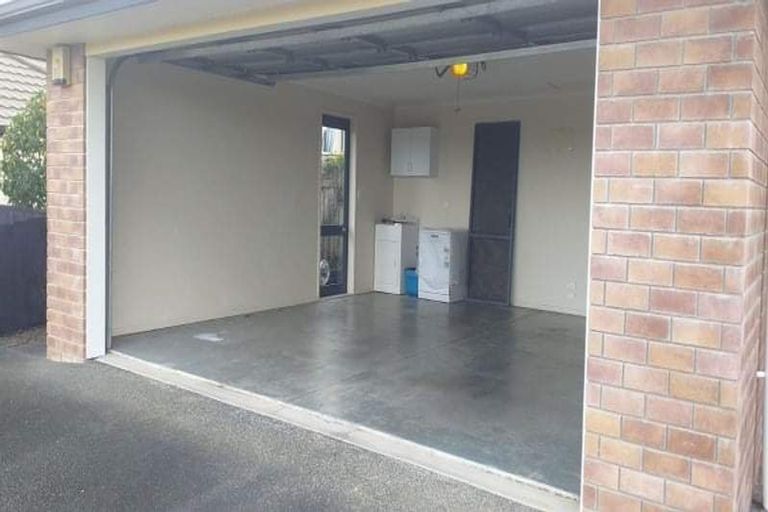 Photo of property in 20 Tauranga Place, Orewa, 0931