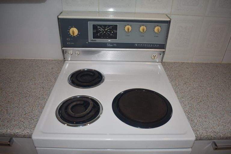 Photo of property in 12 Camelot Place, Glenfield, Auckland, 0629