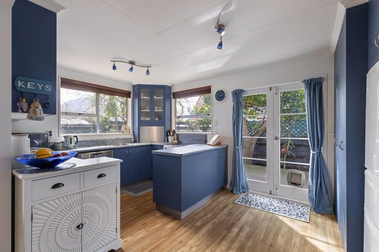 Photo of property in 8 Earl Place, Hokowhitu, Palmerston North, 4410