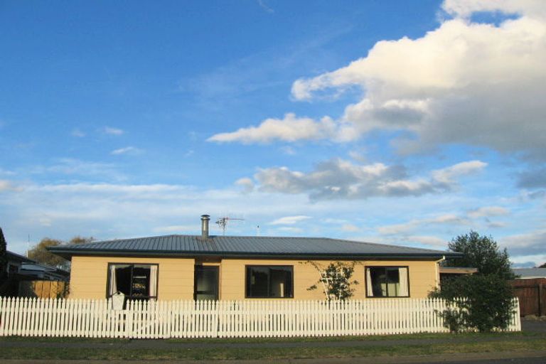 Photo of property in 203 Avondale Road, Greenmeadows, Napier, 4112