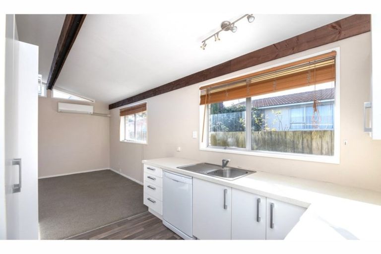 Photo of property in 2/15 Sandra Street, South New Brighton, Christchurch, 8062