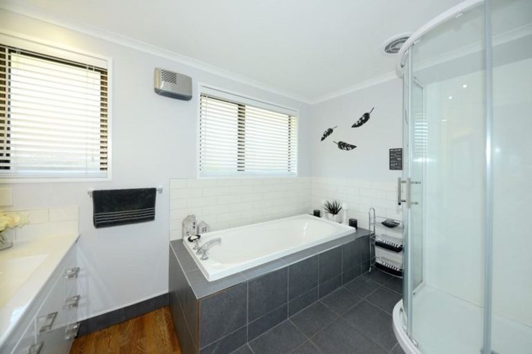 Photo of property in 59 Claridges Road, Casebrook, Christchurch, 8051