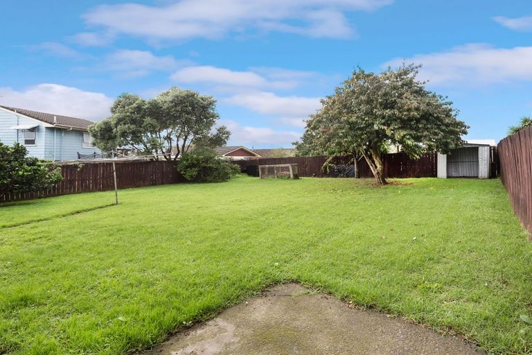Photo of property in 1/62 Forest Road, Henderson, Auckland, 0612