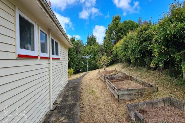 Photo of property in 14 View Street, Maungaturoto, 0520