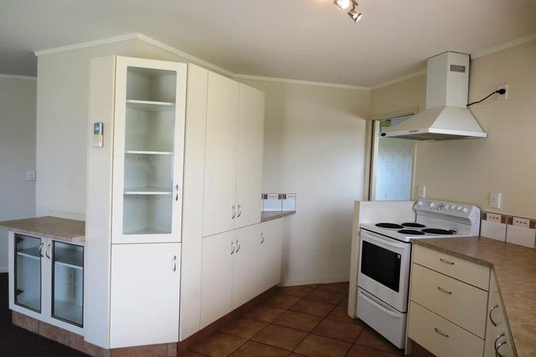 Photo of property in 24 Trimble Place, Bell Block, New Plymouth, 4312