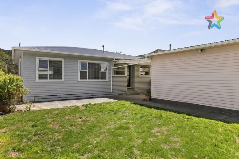 Photo of property in 69 Peel Place, Wainuiomata, Lower Hutt, 5014