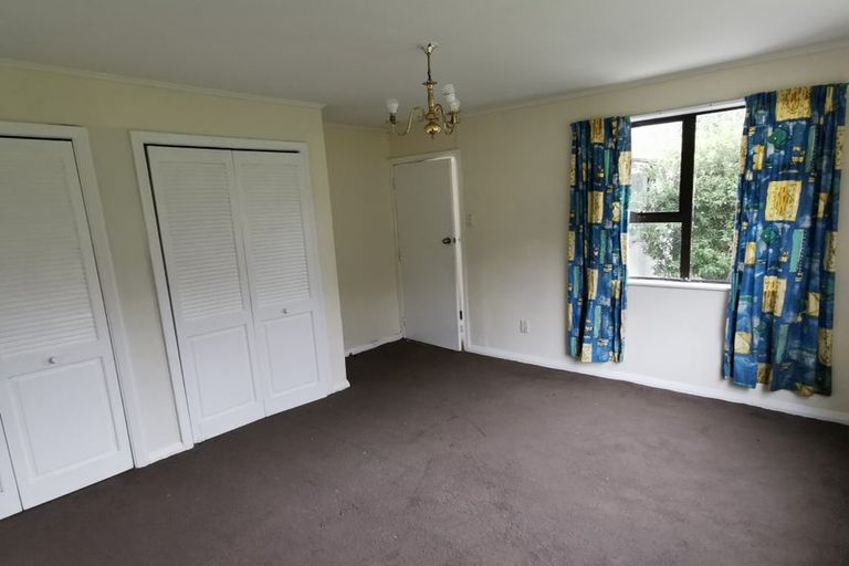 Photo of property in 42 Kamahi Street, Stokes Valley, Lower Hutt, 5019