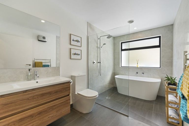 Photo of property in 22 Morning Star Terrace, Arthurs Point, Queenstown, 9371