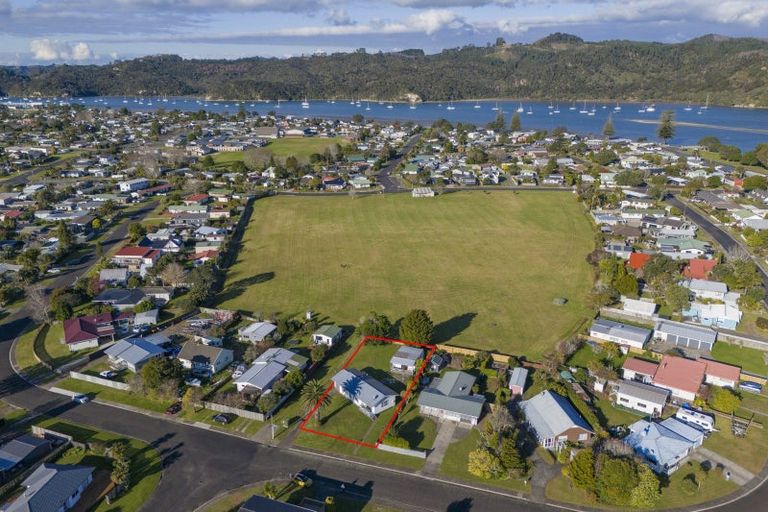 Photo of property in 29 Catherine Crescent, Whitianga, 3510