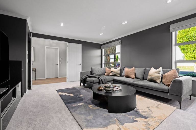 Photo of property in 140 Saint James Drive, Huntington, Hamilton, 3210