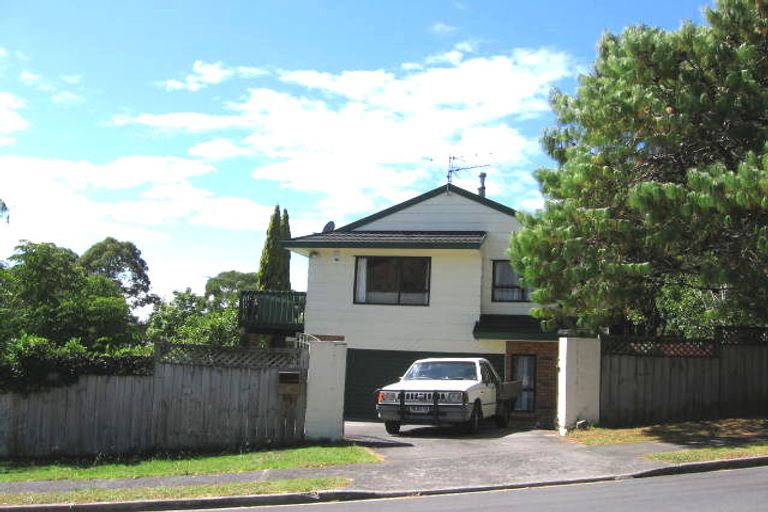 Photo of property in 1 Kallista Place, Browns Bay, Auckland, 0630