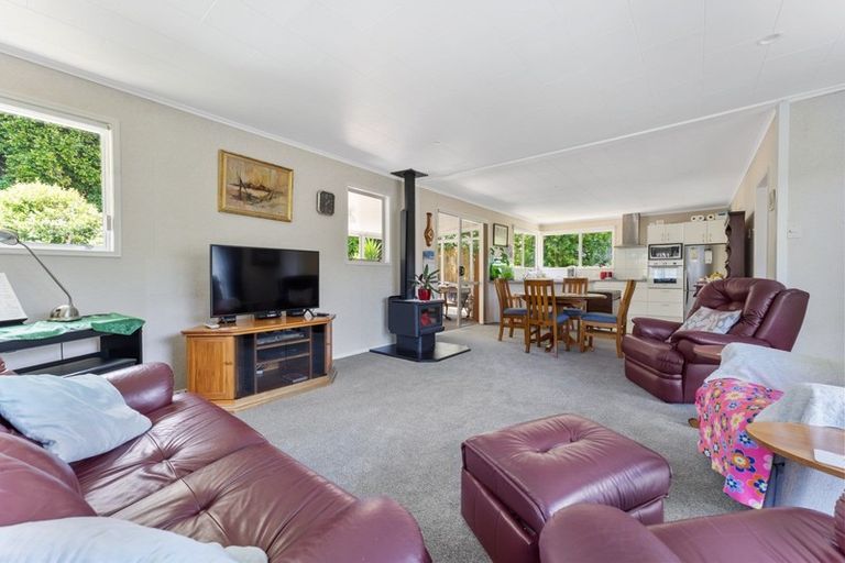 Photo of property in 21 Ambury Place, Merrilands, New Plymouth, 4312