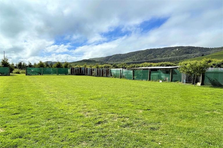 Photo of property in 1019 Owaka Valley Road, Owaka Valley, Owaka, 9586