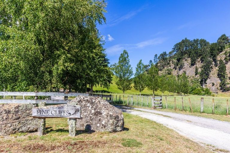 Photo of property in 819 Tukairangi Road, Acacia Bay, Taupo, 3385