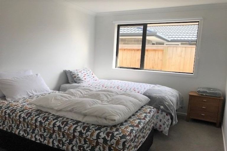 Photo of property in 54 Te Kio Crescent, Papamoa Beach, Papamoa, 3118