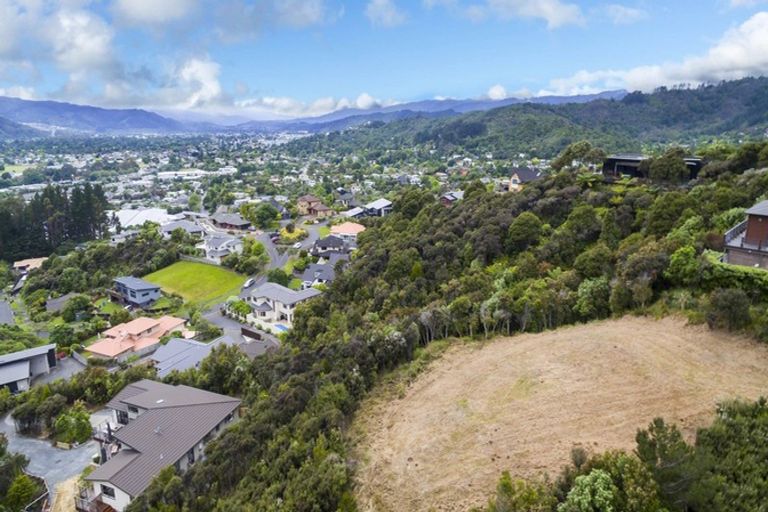 Photo of property in 42 Sylvan Way, Silverstream, Upper Hutt, 5019