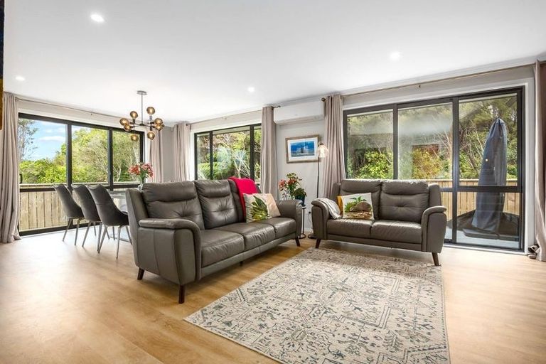 Photo of property in 13 Cosgrove Rise, Riverstone Terraces, Upper Hutt, 5018