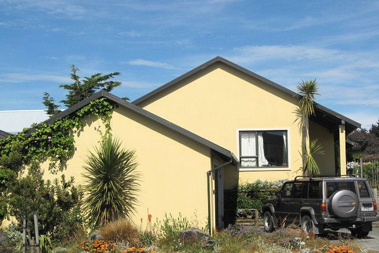 Photo of property in 21 Aston Drive, Waimairi Beach, Christchurch, 8083