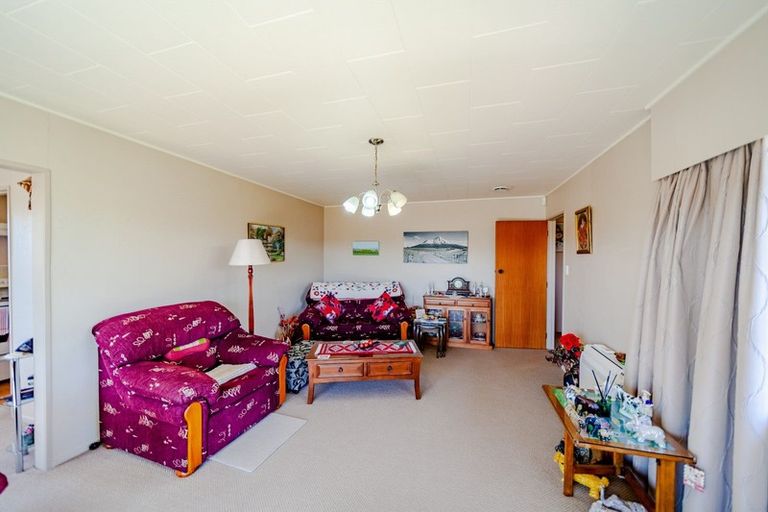 Photo of property in 37 Donegal Crescent, Tamatea, Napier, 4112