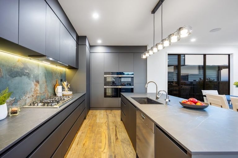 Photo of property in 52 Kumukumu Road, Long Bay, Auckland, 0630