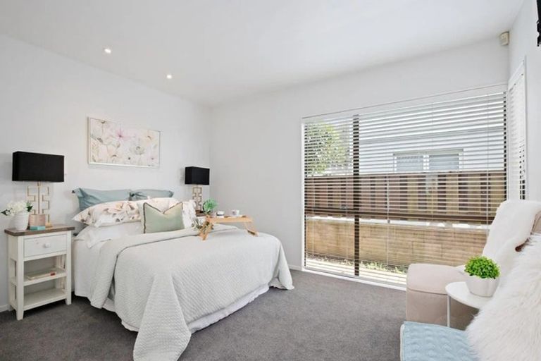 Photo of property in 1/2 The Esplanade, Eastern Beach, Auckland, 2012