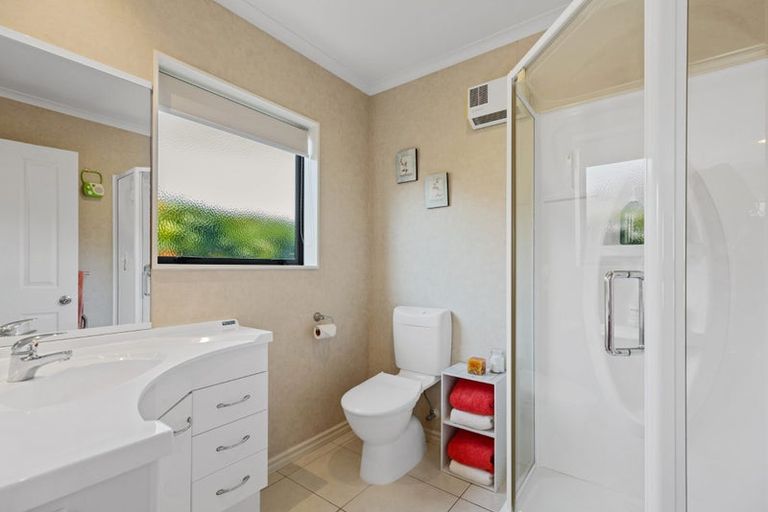 Photo of property in 21 Kahira Crescent, Papamoa Beach, Papamoa, 3118