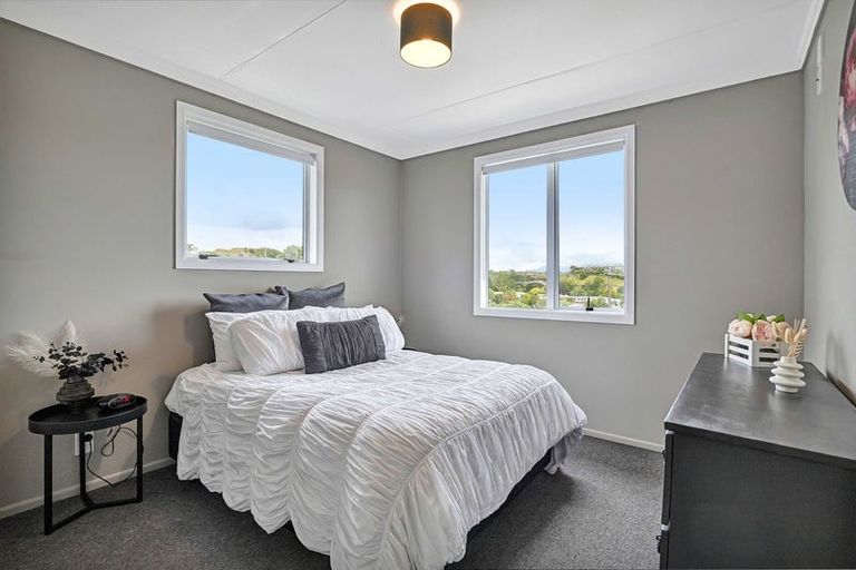 Photo of property in 116 Omata Road, Marfell, New Plymouth, 4310