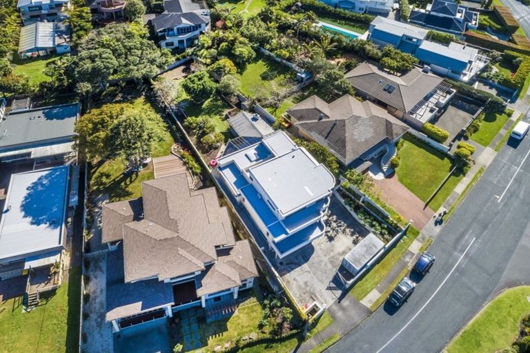 Photo of property in 26 Churchill Road, Murrays Bay, Auckland, 0630