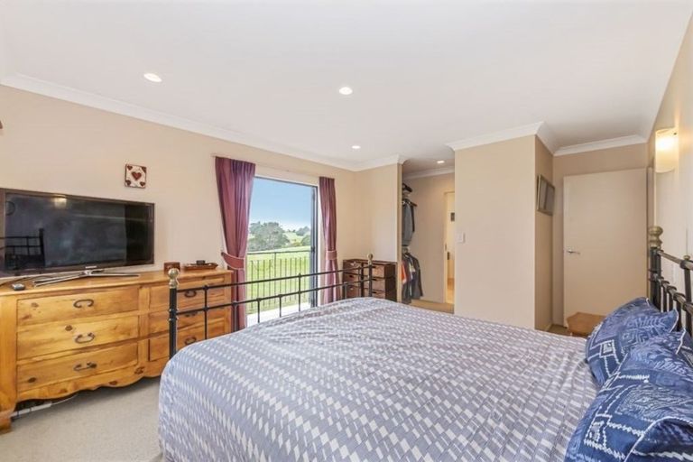 Photo of property in 15 Alverna View, Gulf Harbour, Whangaparaoa, 0930