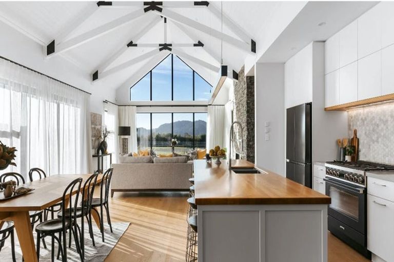 Photo of property in 11 Meadow Stream Drive, Casebrook, Christchurch, 8051