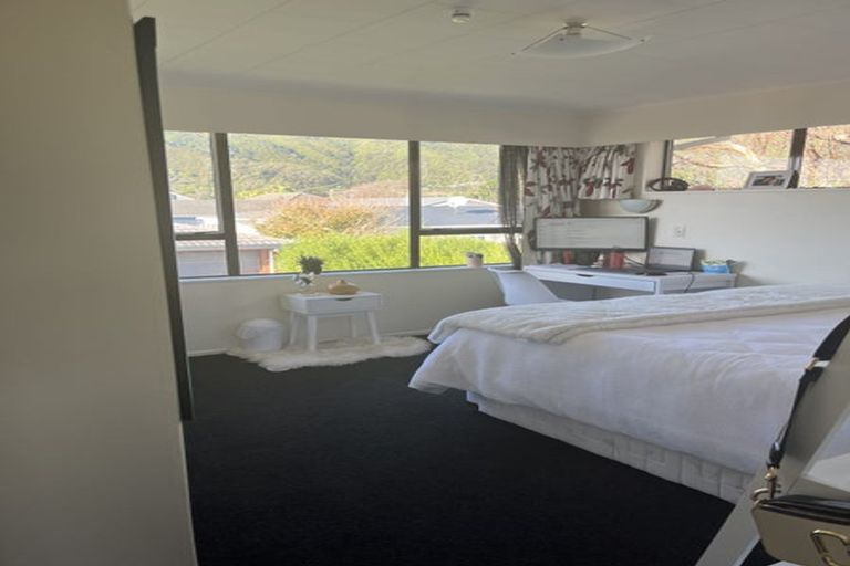 Photo of property in 15a Craddock Street, Waterloo, Lower Hutt, 5011