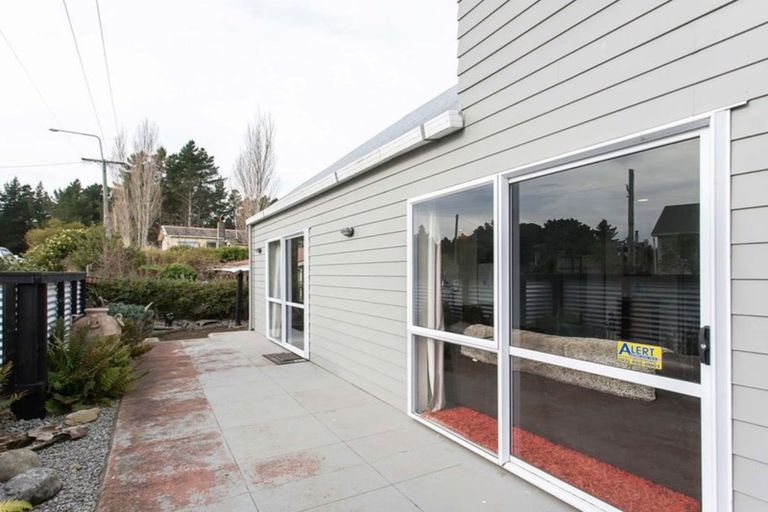 Photo of property in 12b Rinaldi Avenue, The Pines Beach, 7630