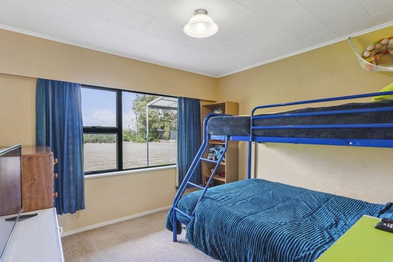 Photo of property in 244 Kawiu Road, Levin, 5510