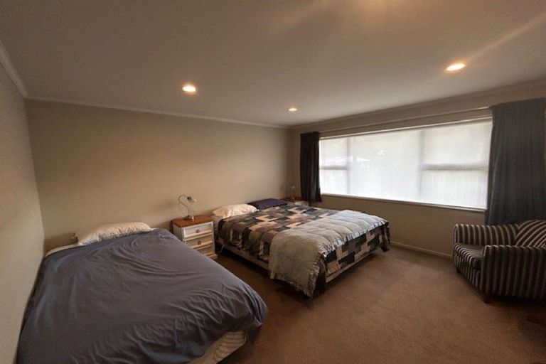 Photo of property in 2 Heuchan Lane, Wanaka, 9305